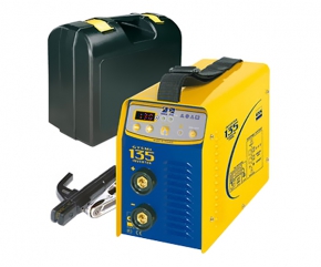 Сварочный аппарат инверторный Gysmi 135 Сварочный аппарат инверторный Gysmi 135
